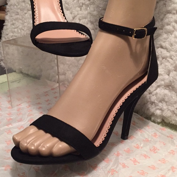 JOURNEE COLLECTION  STRAPPY STILETTO HEELED SANDALS - Picture 5 of 11